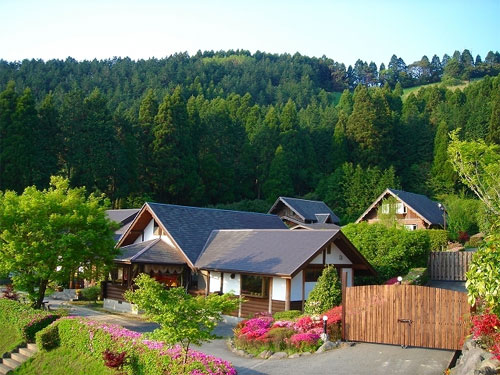 阿蘇火の鳥温泉 欧風料理宿 ログ山荘 火の鳥の写真1