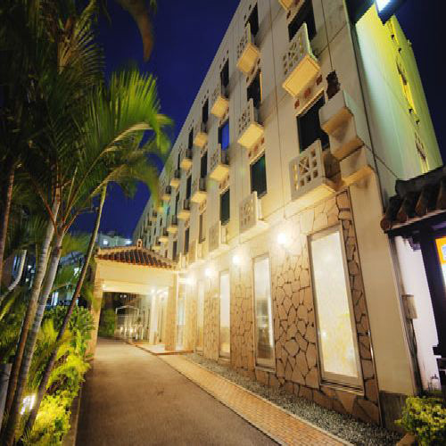 ホテルパークスタジアム那覇の写真1