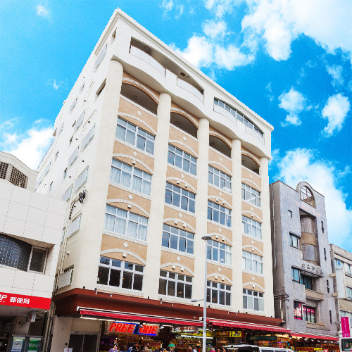 アベストCUBE那覇国際通りの写真1