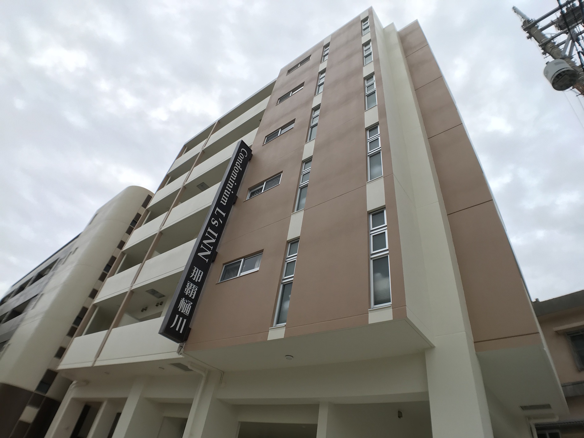 Condominium L’s INN那覇樋川の写真1