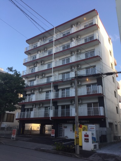 ホワイトテラス壺屋の写真1