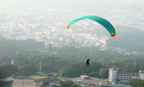 猪苗代パラグライダースクールの写真1