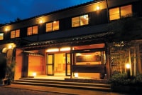 潮騒と木もれびの宿 ふじわら