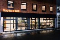 ドロップイン鳥取ラグジュアリー・カプセルホテル