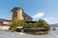 湖上に浮かぶ絶景の宿 はわい温泉 千年亭