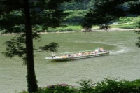 最上川船下り義経ロマン観光