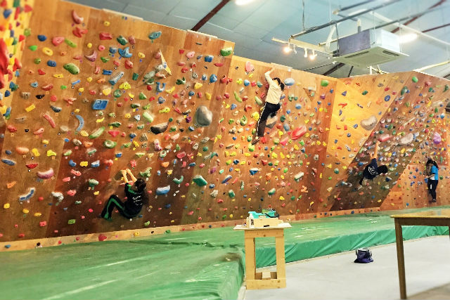 クライミングジムアークの写真1