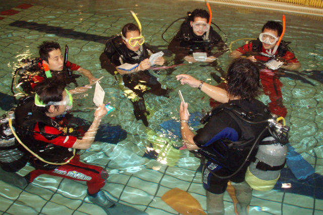 ダイビングスクール マレア新宿の写真1
