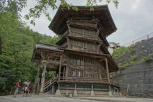 国指定重要文化財 会津さざえ堂の写真1