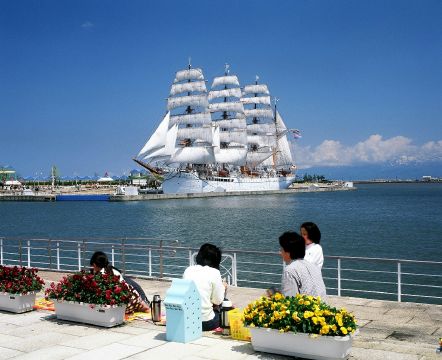 帆船海王丸の写真1