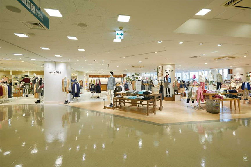 any FAM・any SiS(ティアラ21店)の写真1