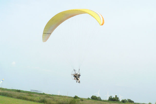 パラグライダー浜松 パラモータースクールの写真1