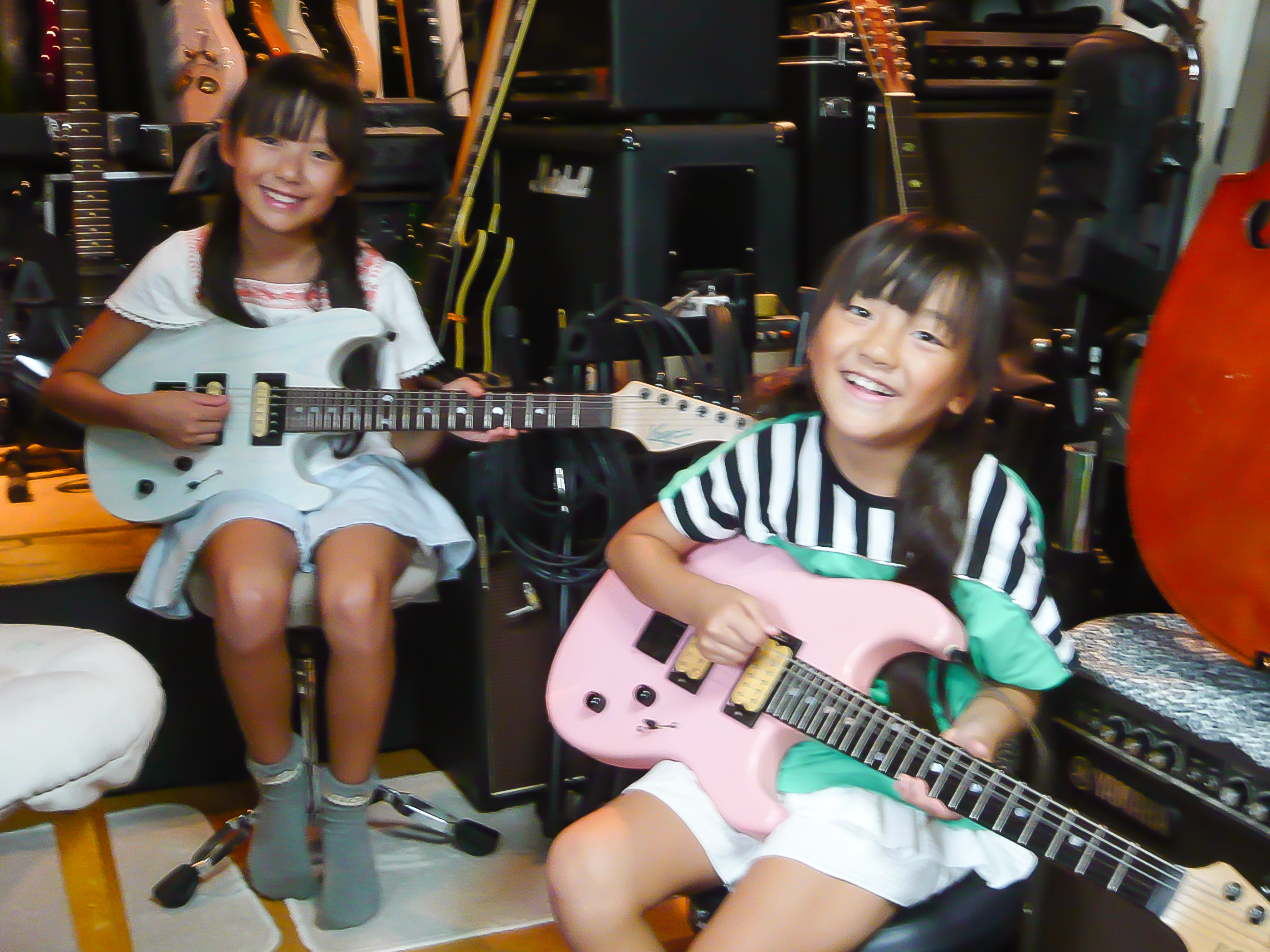 Kazu Guitar Villageの写真1