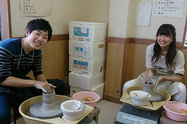 陶芸教室黒窯の写真1