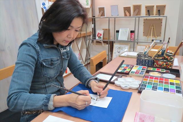 日本画体験処 絵まきの写真1