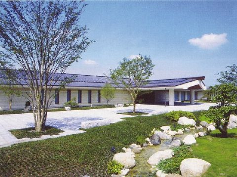 奈良県立万葉文化館の写真1