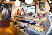 長尾織布 ～藍染体験