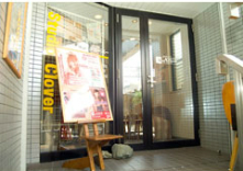 スタジオ クローバー