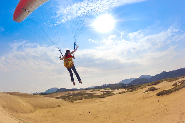 鳥取砂丘パラグライダー体験スクールの写真1