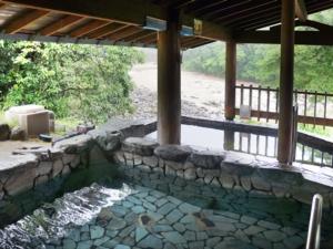 立寄り天然温泉 湯の国会館の写真1