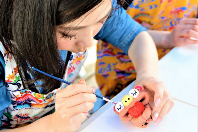 可愛いシーサー作り体験専門工房(瀬底島まいまいシーサー美ら海店)・瀬底島本店の写真1