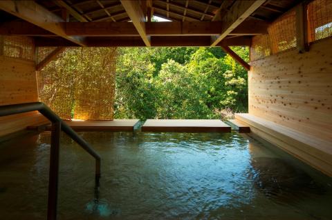 ホテル松葉川温泉の写真1