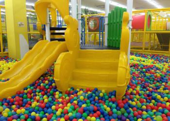 Kid’s US.LAND (ベルファ宇治店)