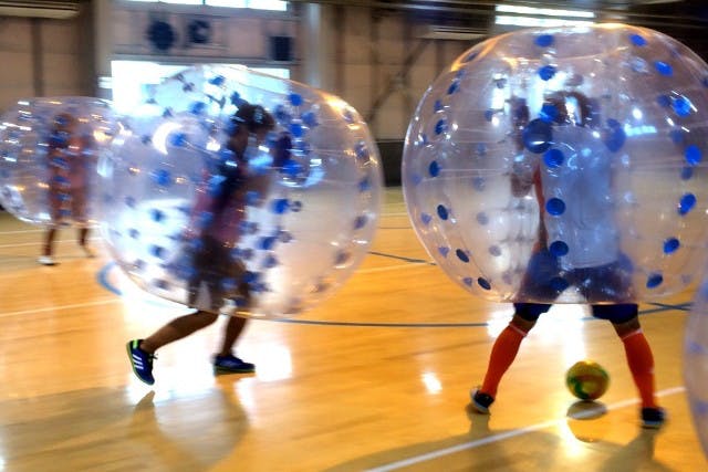 フットサルスタジアム蹴