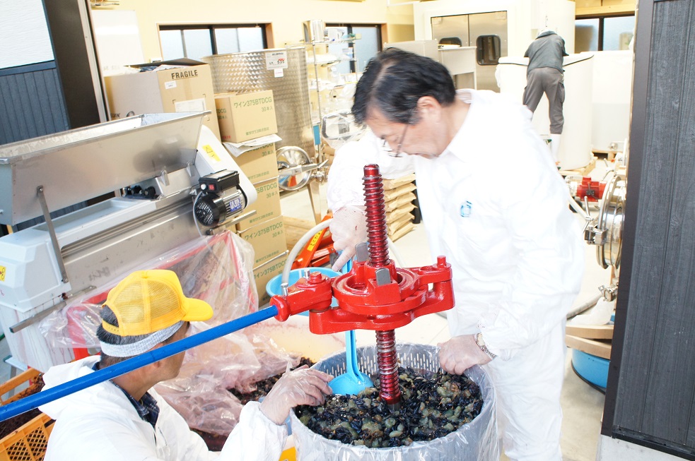 東根フルーツワイン研究所