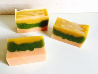 手作り石けん・アロマクラフト・アクセサリー教室　flora room