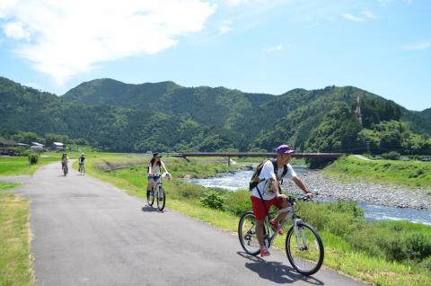 NAGARA RIVER CYCLE CRUISE