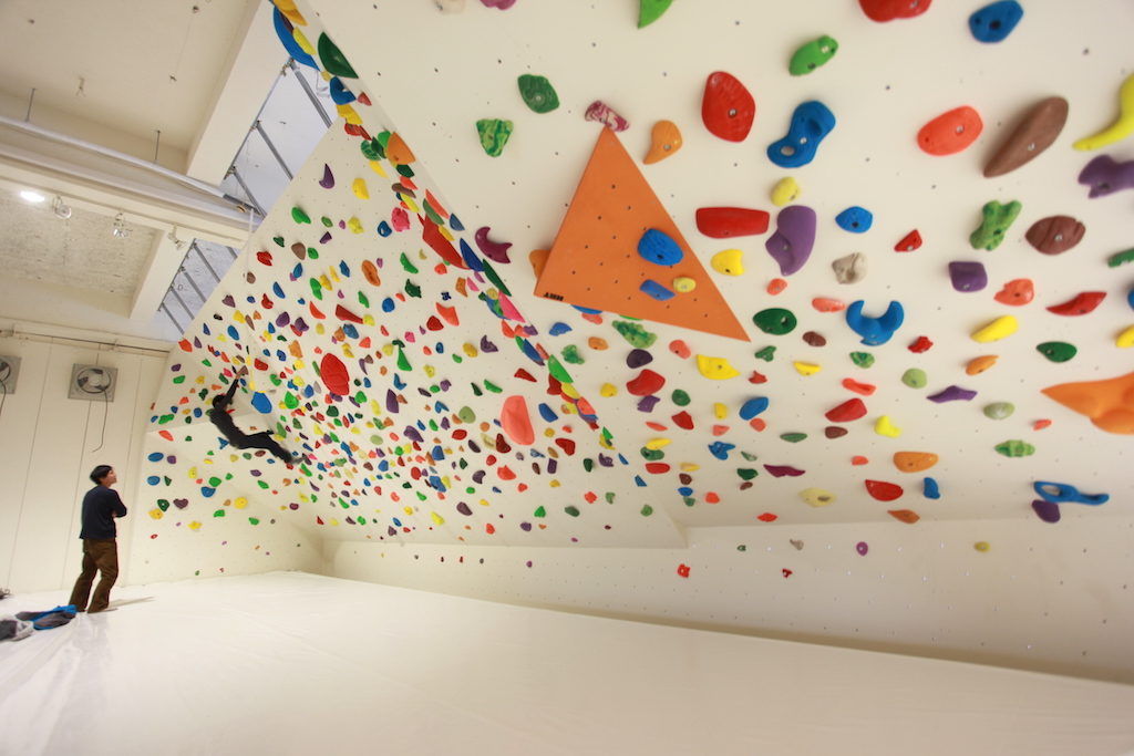 ボルダリングジムズットン(浅間町店)