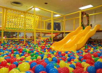 Kid’s US.LAND (ラピオ小牧店)