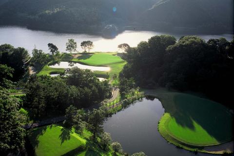 山口レインボーヒルズ 豊田湖ゴルフクラブ