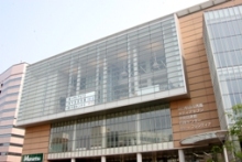 川口駅東口公共広場