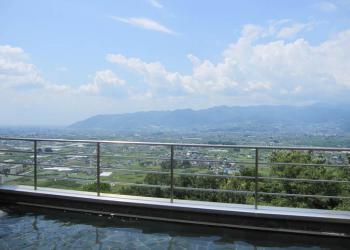 ぶどうの丘温泉 天空の湯