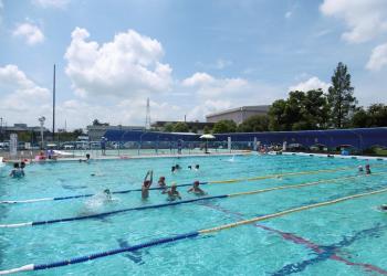 加須市民運動公園　親子プール