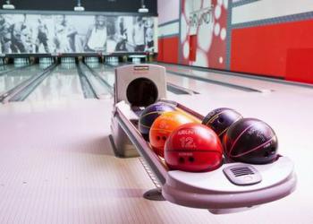 ラウンドワンスタジアム和歌山店の写真1