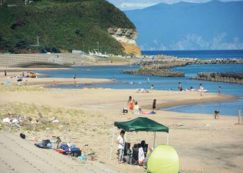 東風泊海岸の写真1
