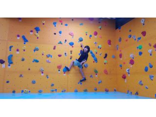 キオラブロズトティ　クライミングジムの写真1