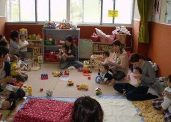 光ヶ丘近隣センター内遊戯室の写真1