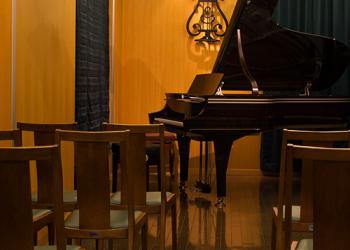 馬車道ピアノサロンの写真1