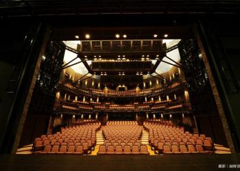 世田谷パブリックシアターの写真1