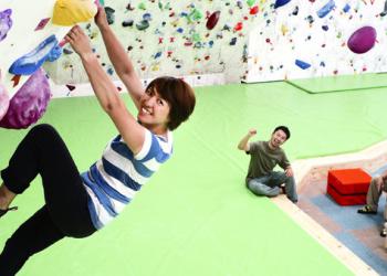 アートマン　クライミングジム&ヨガスタジオの写真1