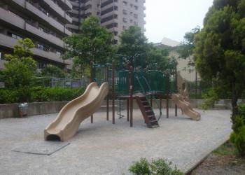 西一中央児童公園の写真1