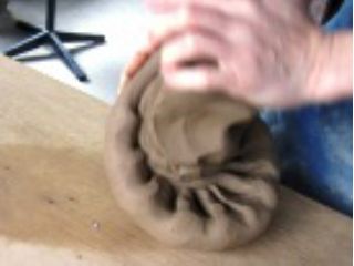 雲城山焼窯元　岡本雲山の写真1