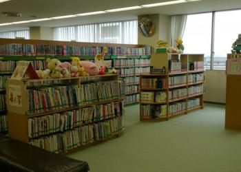 愛川町図書館の写真1