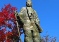 吉村虎太郎銅像