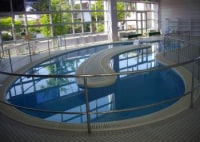 温水プール