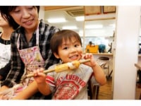 かまぼこ体験工房・直売店のなか